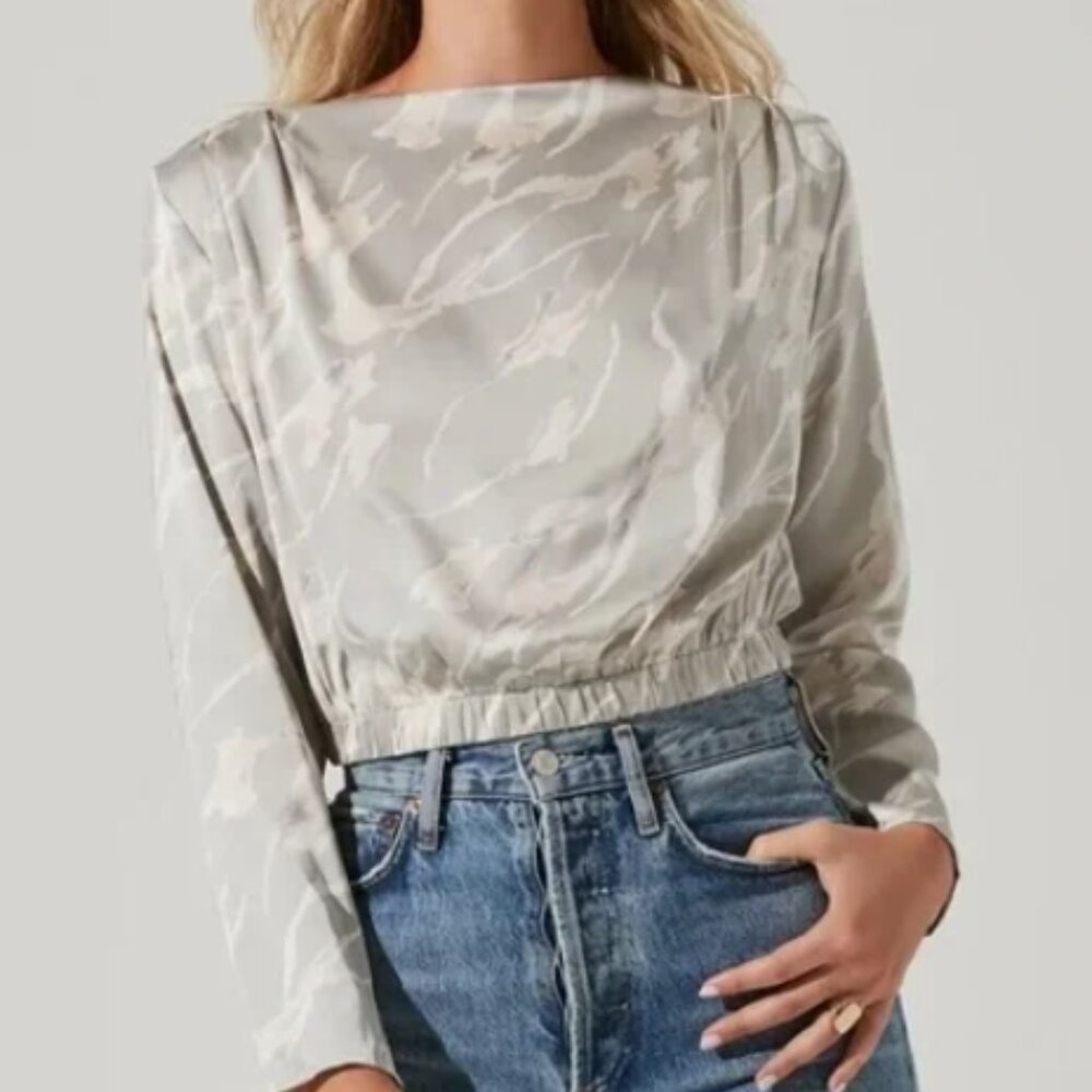 ASTR The Label - Pleated Blouse